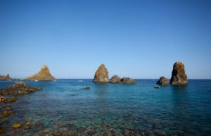 I Faraglioni di Acitrezza