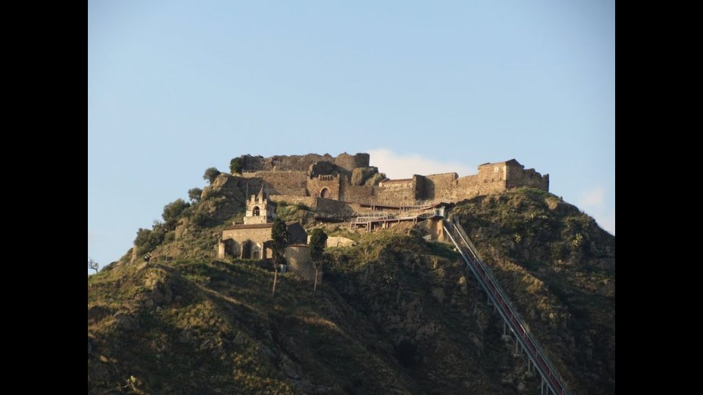 castello calatabiano