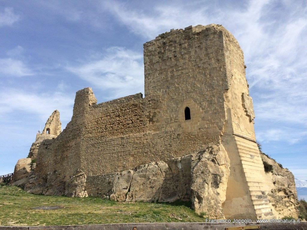 castello di Agira