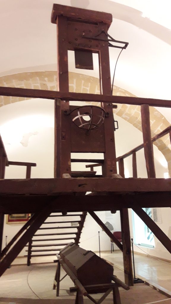 Ghigliottina Museo Pepoli