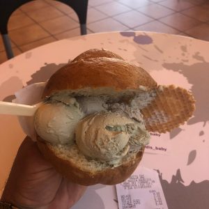 brioche col gelato 5 euro
