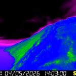 Stromboli in eruzione: colata sulla Sciara del Fuoco e tremori elevati