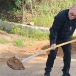 Caltanissetta, parroco rattoppa le buche: “Rischiavo una multa”